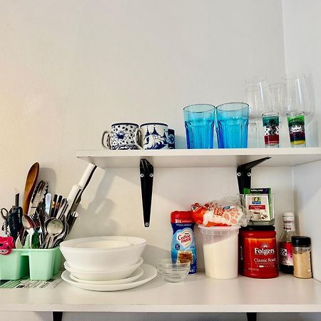 Micro Studio Apartment In University District- 10 Mins Walk To University Of Wa Seattle Eksteriør billede