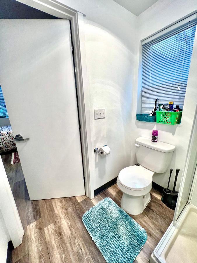 Micro Studio Apartment In University District- 10 Mins Walk To University Of Wa Seattle Eksteriør billede
