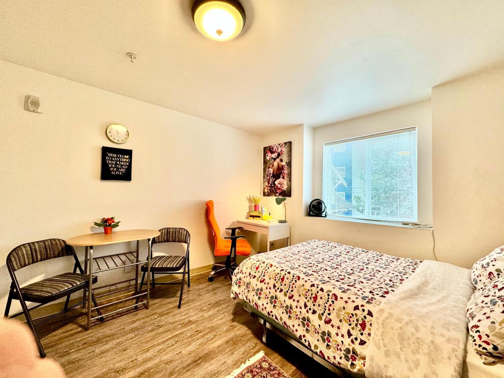 Micro Studio Apartment In University District- 10 Mins Walk To University Of Wa Seattle Eksteriør billede