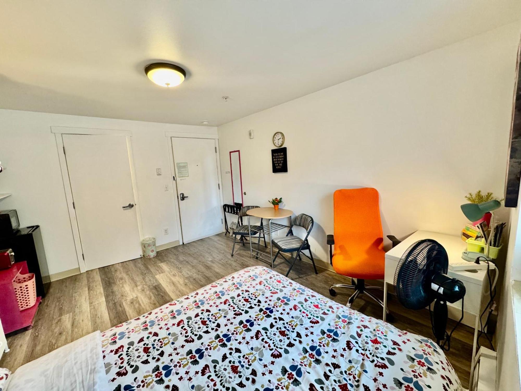 Micro Studio Apartment In University District- 10 Mins Walk To University Of Wa Seattle Eksteriør billede