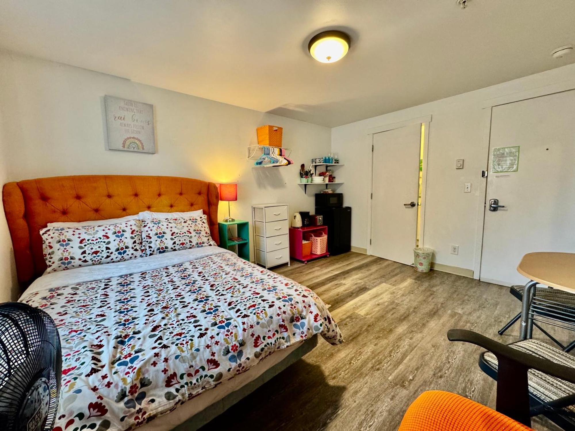 Micro Studio Apartment In University District- 10 Mins Walk To University Of Wa Seattle Eksteriør billede